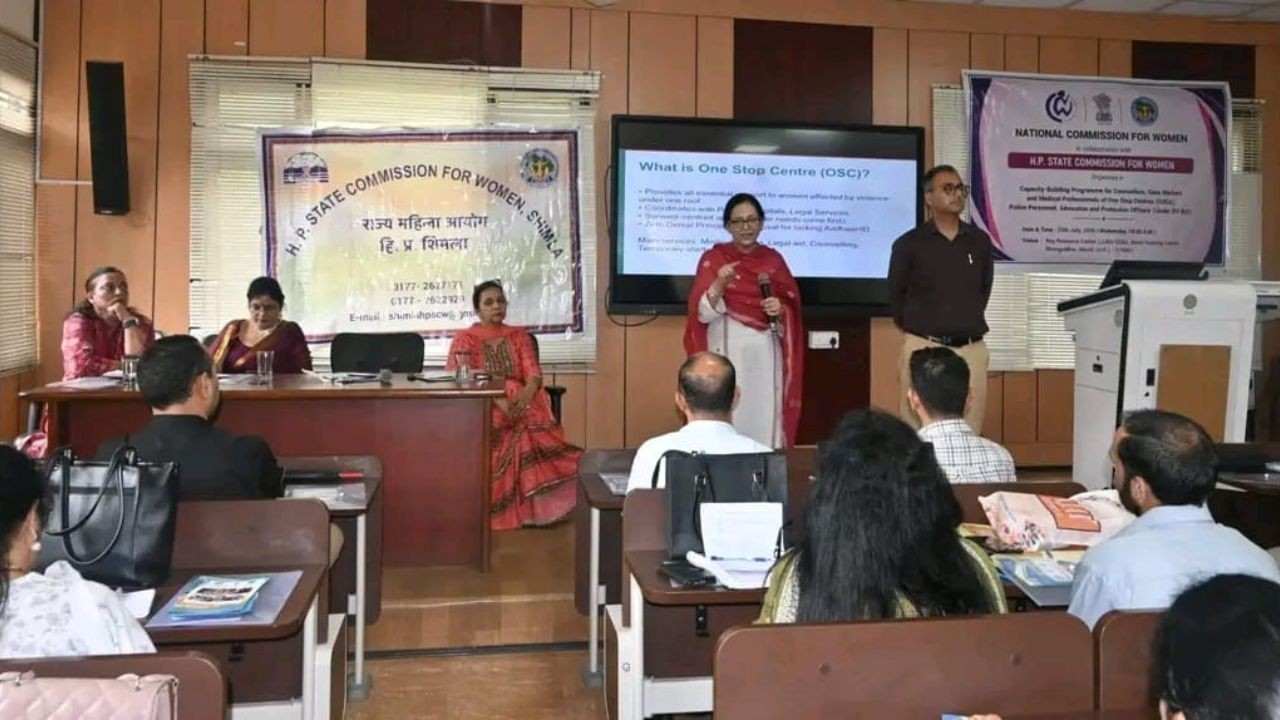 महिलाओं के अधिकार और सुरक्षा पर मंडी में जागरूकता प्रशिक्षण कार्यक्रम आयोजित