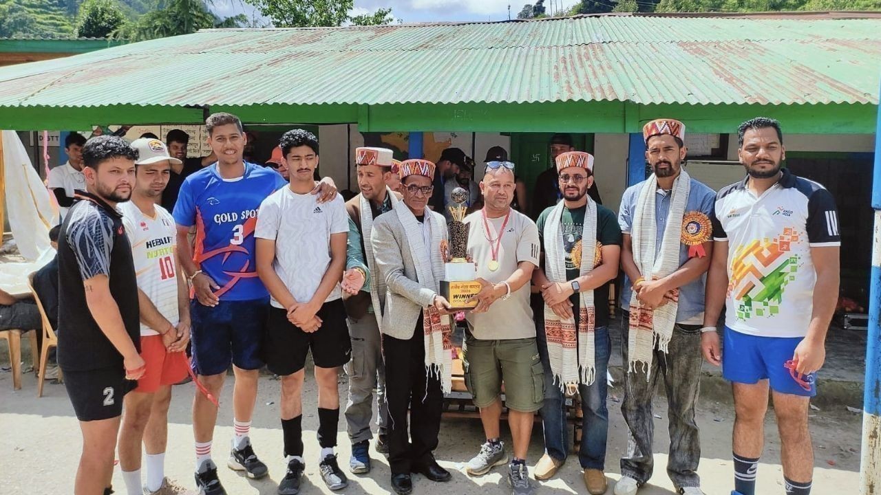 मनाली अलेउ ने शनैच मेला बठाहड़ वॉलीबॉल प्रतियोगिता जीती