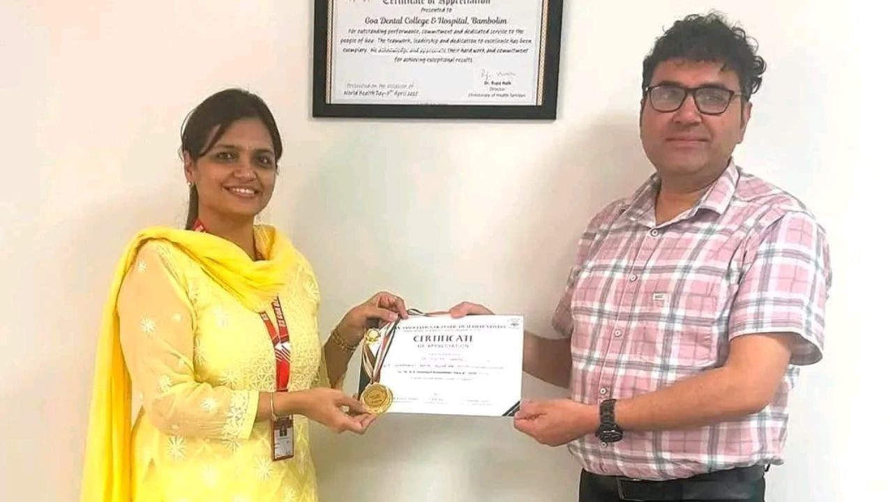 डेंटल कॉलेज शिमला की छात्रा नितिका नरयाल को मिला स्वर्ण पदक