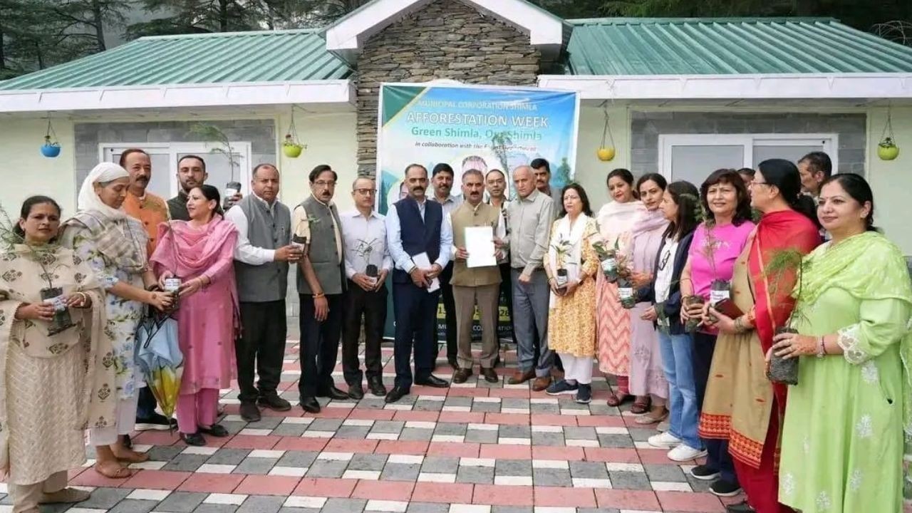 मुख्यमंत्री ने शुरू किया पौधरोपण अभियान, हर व्यक्ति से की अपील