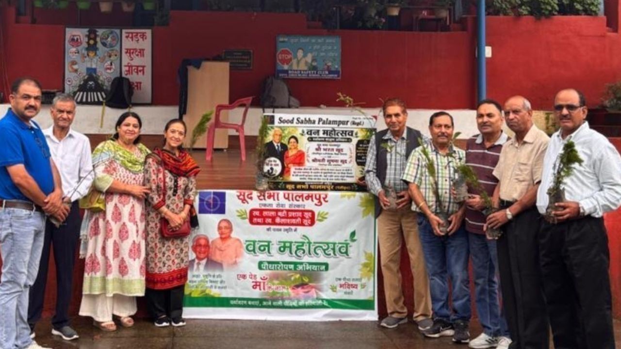 सूद सभा पालमपुर ने चौथी बार किया पौधारोपण, दिया हरियाली संदेश