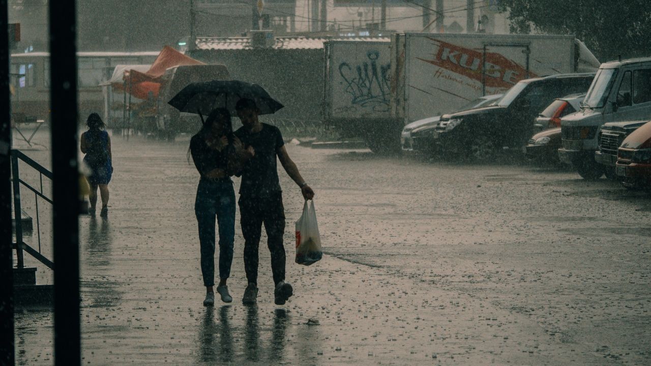 हिमाचल में बारिश का कहर, मकान ढहने से मां-बेटी की मौत