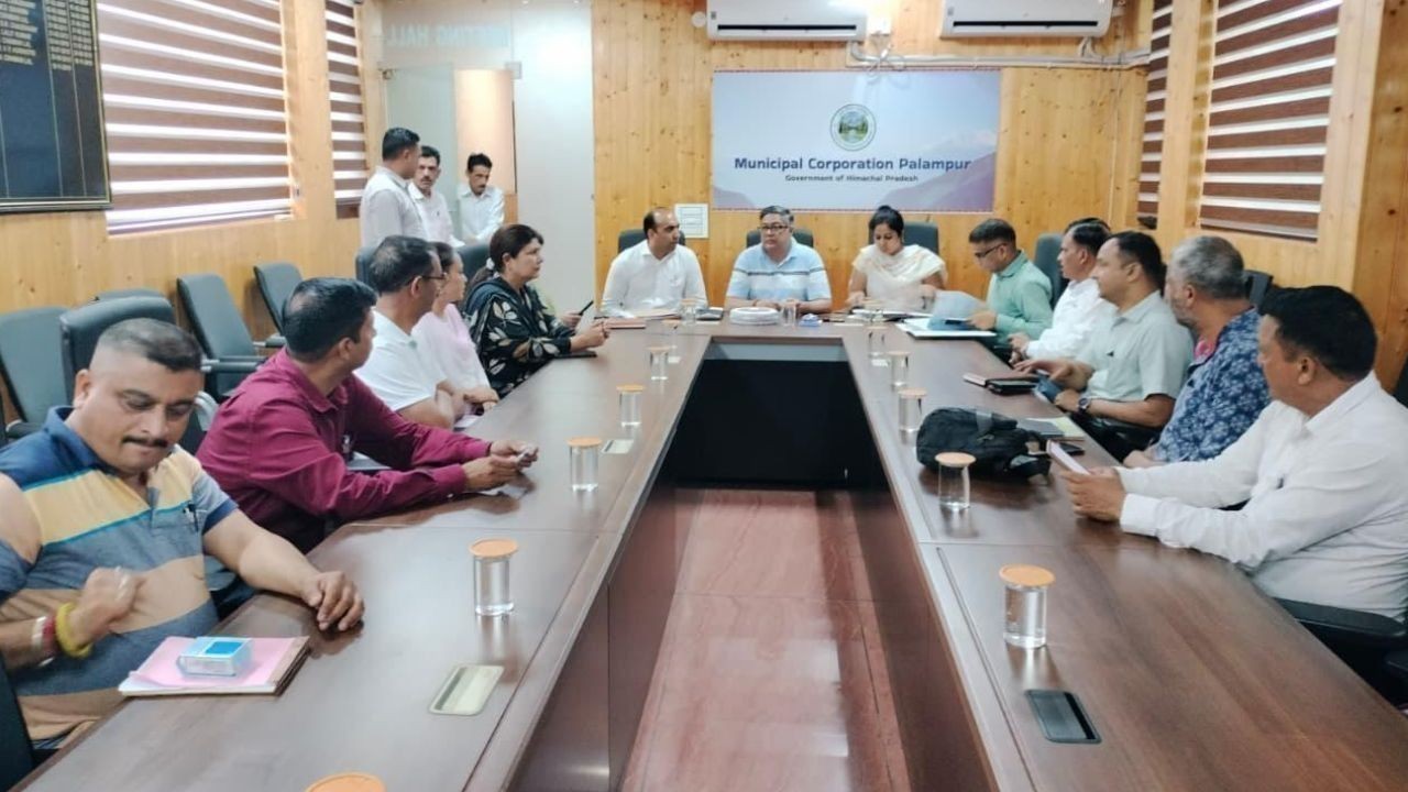 एफआरए पात्रों को प्राथमिकता से अधिकार दिलाने के निर्देश
