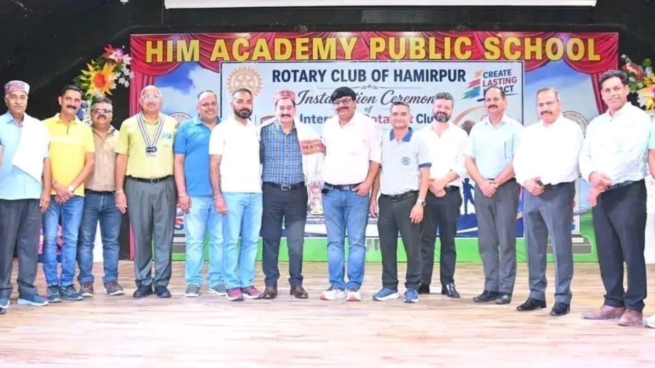 हिम अकादमी स्कूल में क्लब स्थापना और वरिष्ठ नागरिक दिवस समारोह