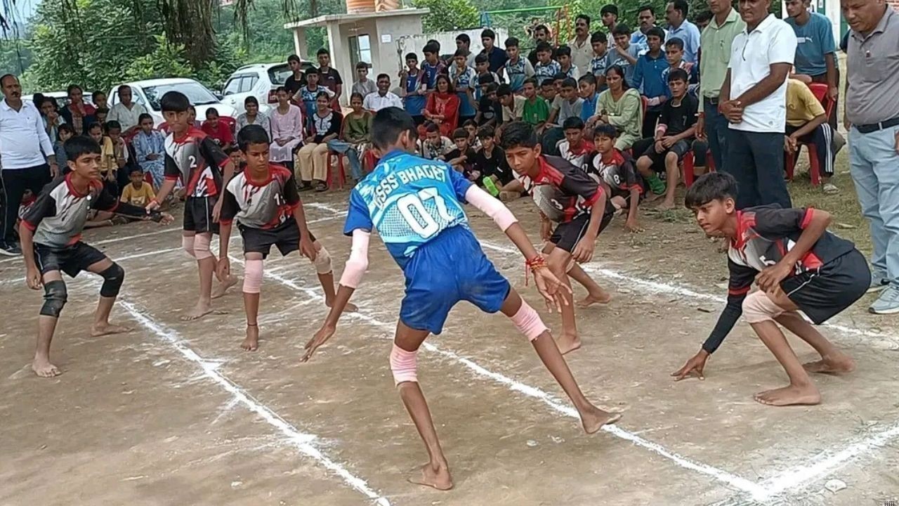 ऋषिकेश स्कूल में अंडर-14 जोनल टूर्नामेंट का रोमांच, खो-खो में अमरपुर-धनांतर फाइनल