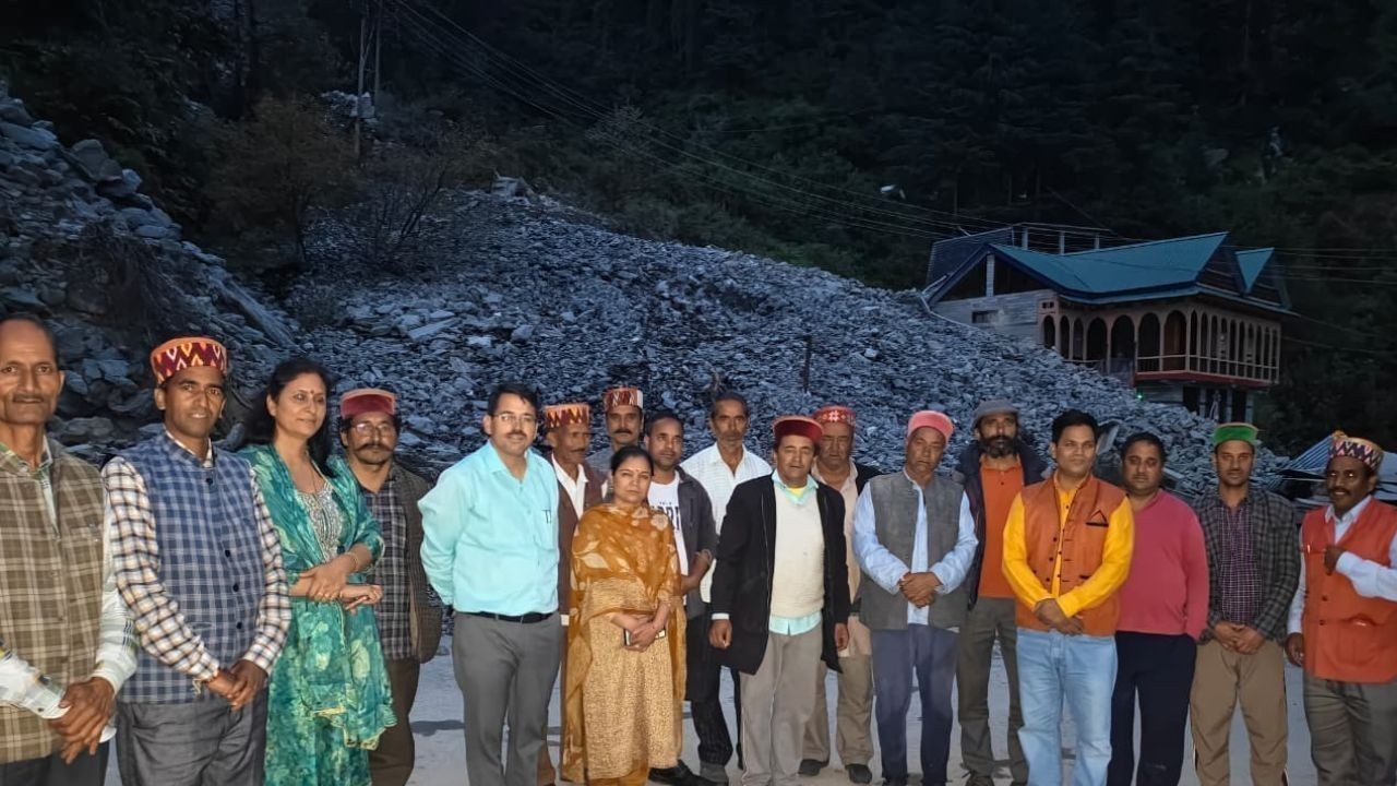 पालचरा में भूस्खलन के बाद सुरेंद्र शौरी ने NHPC से मांगी जवाबदेही, प्रभावित परिवारों से मिले