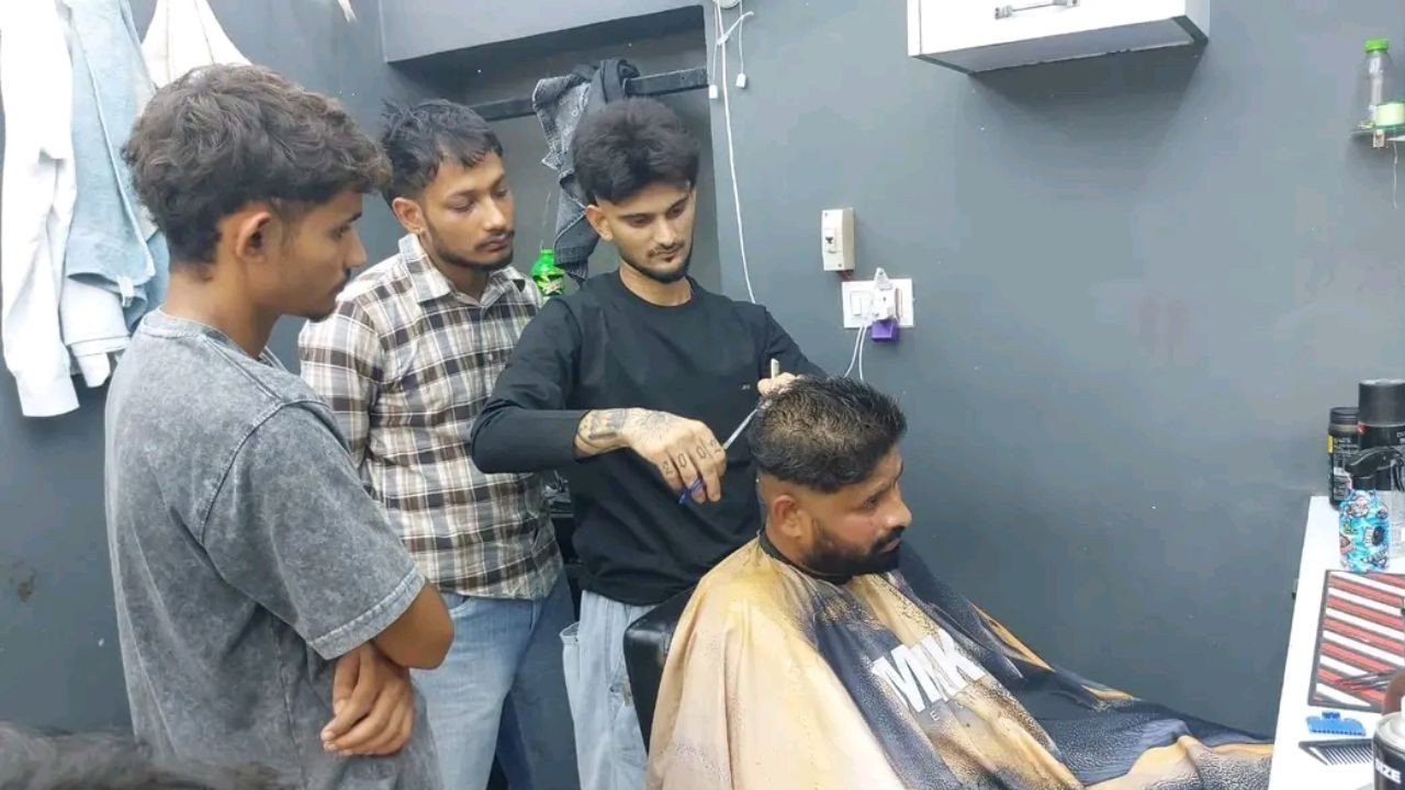 सुख-आश्रय योजना के सहारे करनदीप ने शुरू किया ‘रॉयल लुक’ सैलून, अब कमा रहे 35 हजार रुपये तक