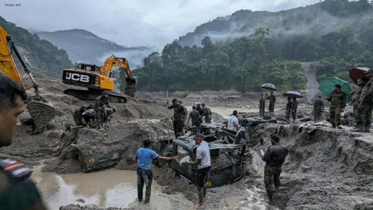 सिक्किम में बड़ा भूस्खलन, रिंबी गांव के कई इलाकों पर असर, फिलहाल जनहानि नहीं