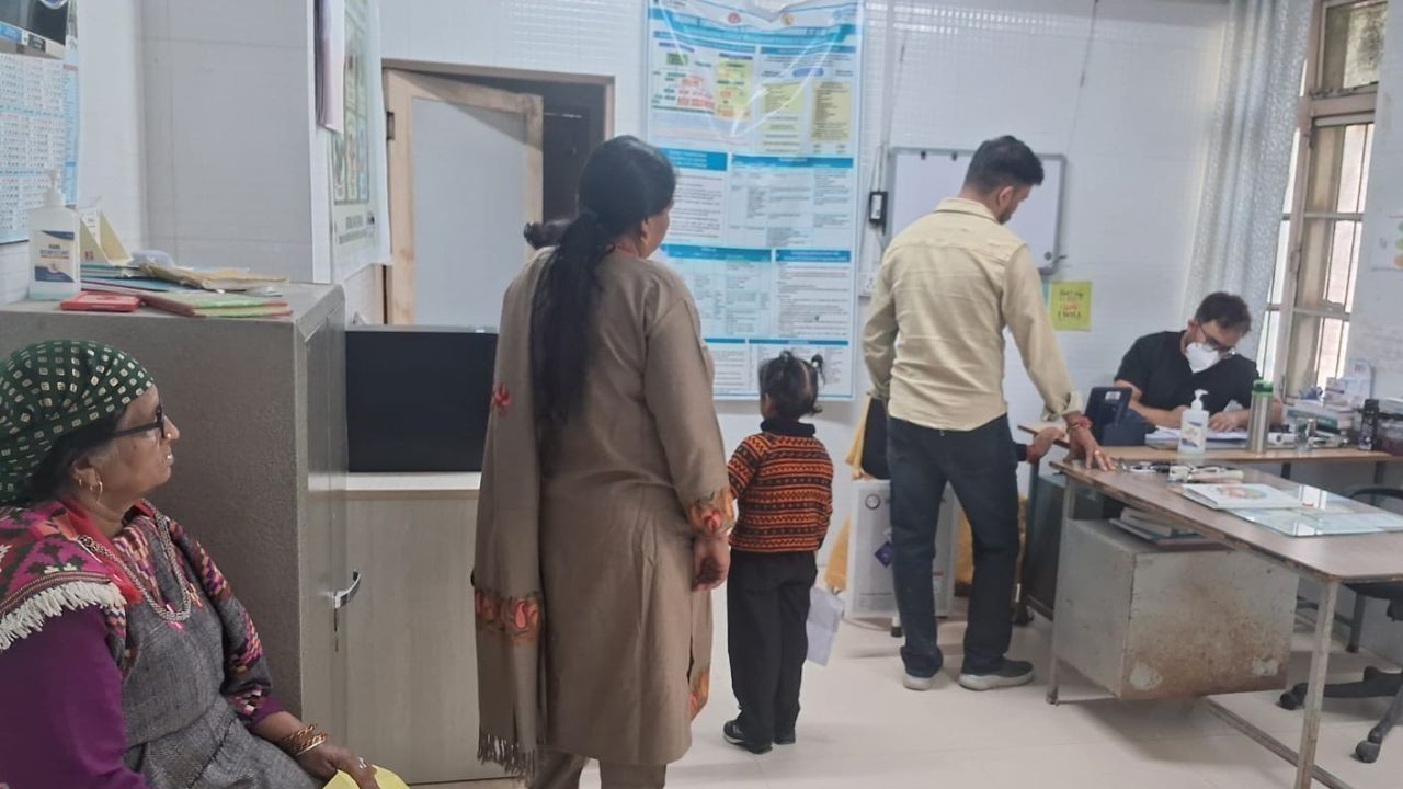 सैंज में स्क्रब टाइफस के मामले जारी, रोजाना 4 से 5 मरीज मिल रहे पॉजिटिव