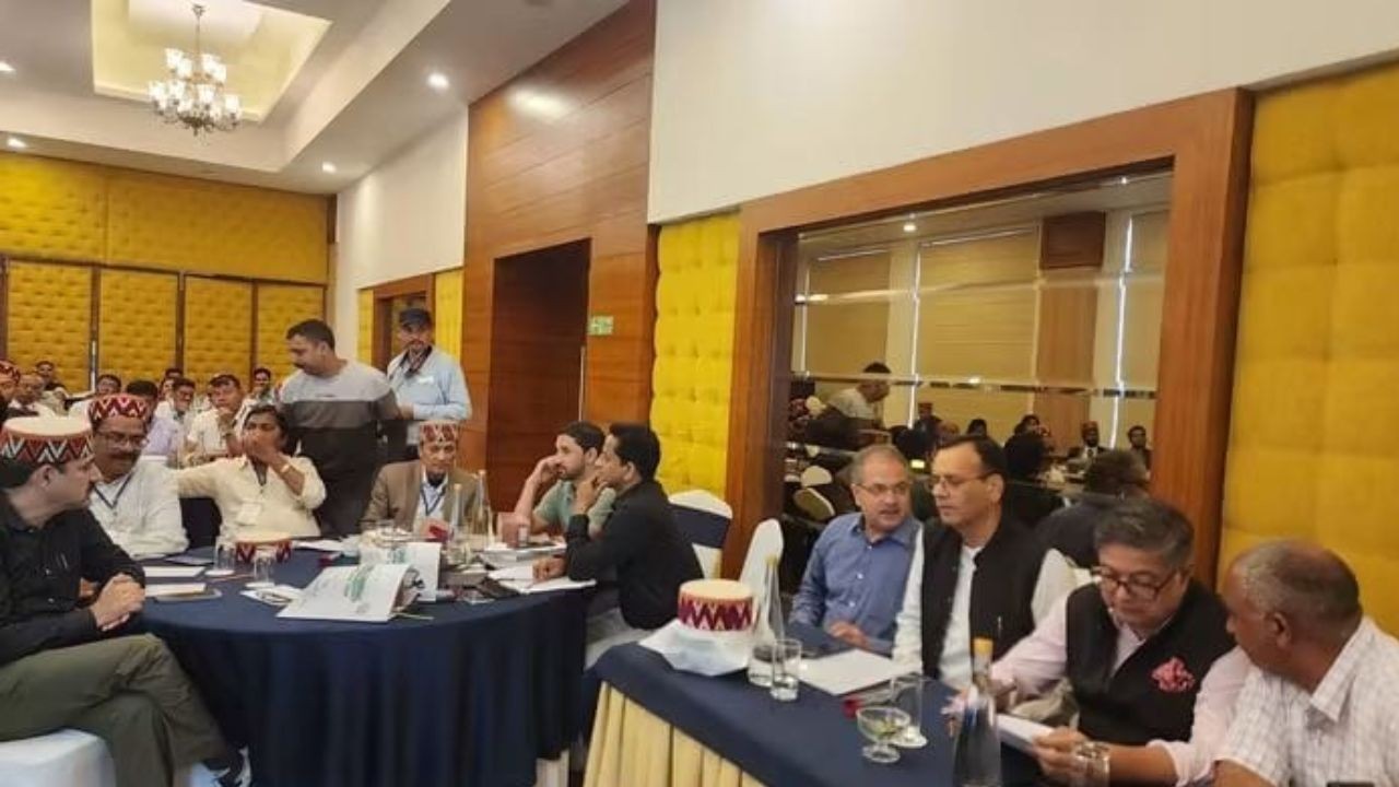 पालमपुर में भारत, श्रीलंका और नेपाल के प्रतिनिधियों ने श्रम कल्याण योजनाओं का अध्ययन किया