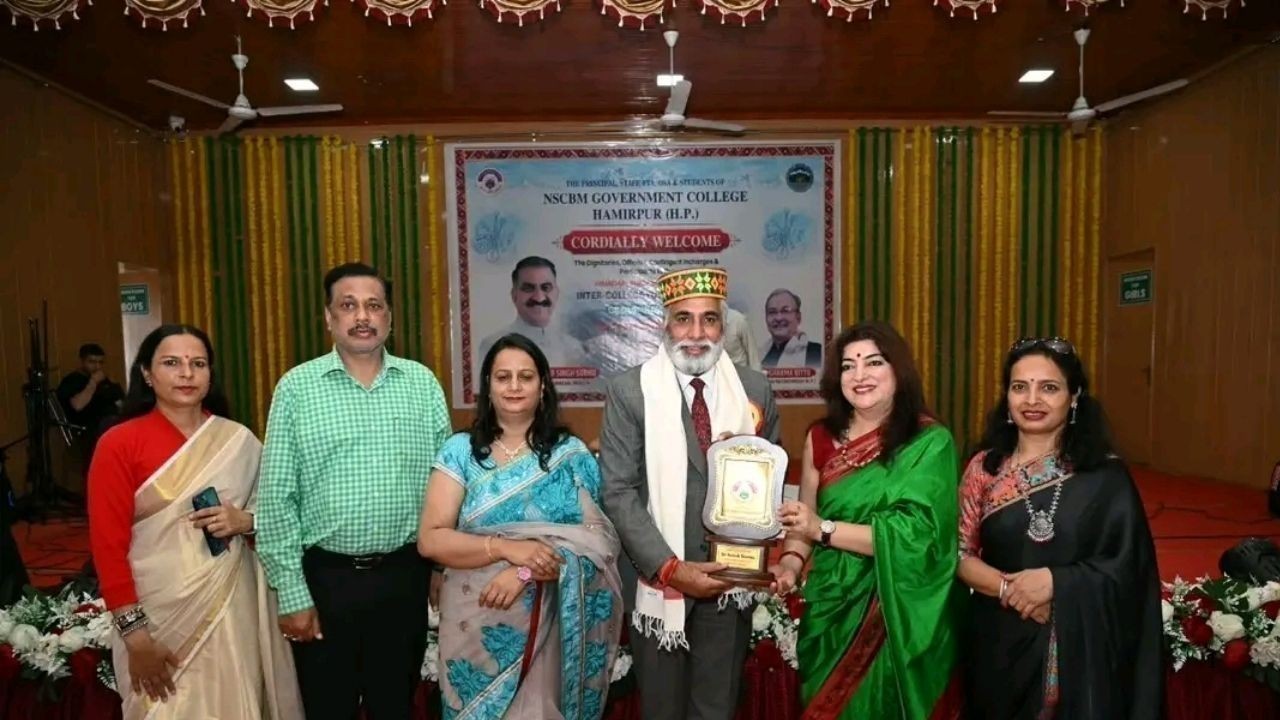 संगीत साधना जीवनभर की यात्रा, रियाज से निखरती है कलाकार की प्रतिभा: डॉ. सुरेश शर्मा